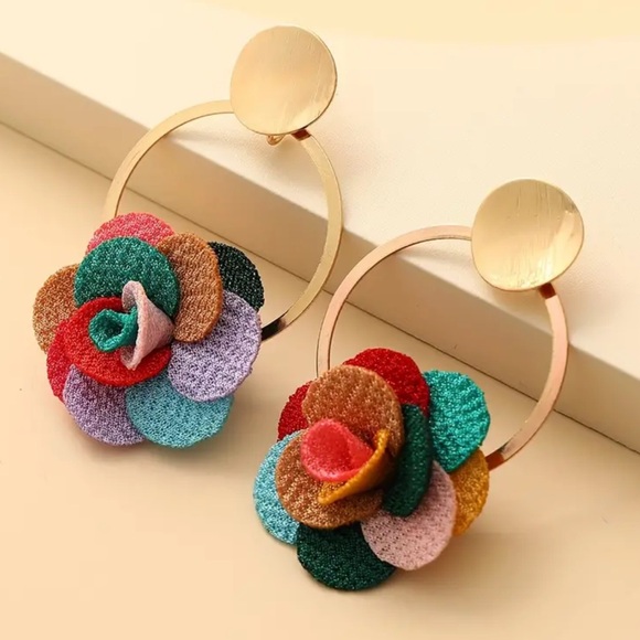 Boutique Jewelry - 141. NEW| 1Pair Boho Style Floral Design Dangle Earrings